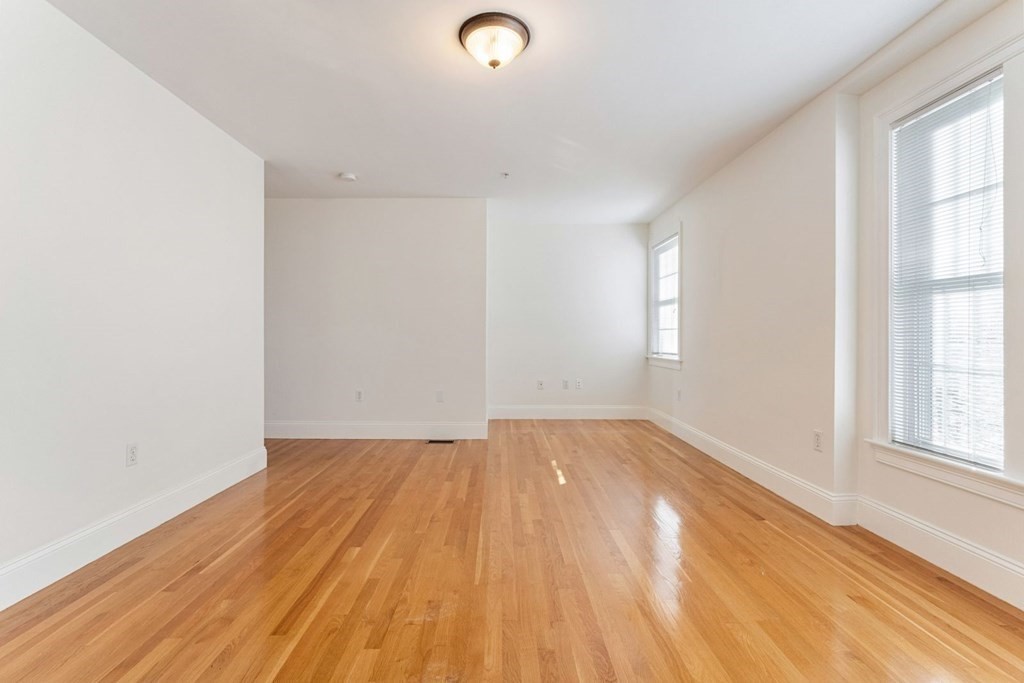 406-408 E 3rd St # 1