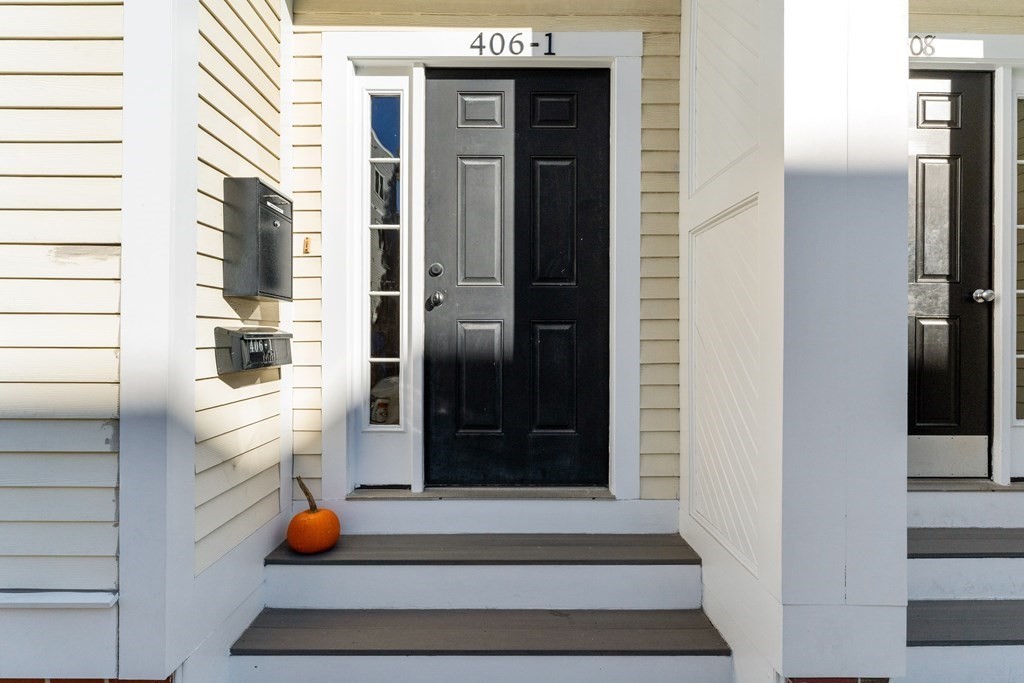 406-408 E 3rd St # 1