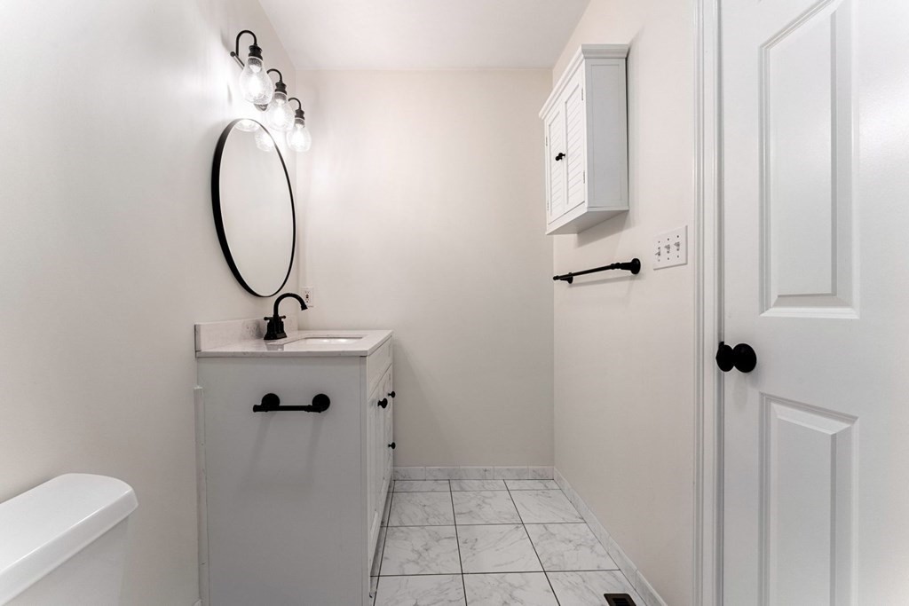 406-408 E 3rd St # 1