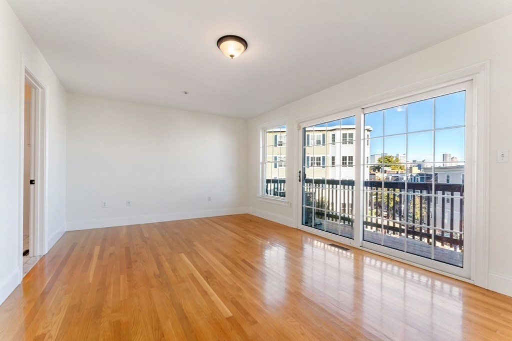 406-408 E 3rd St # 1