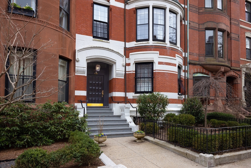 226 Marlborough St # 2