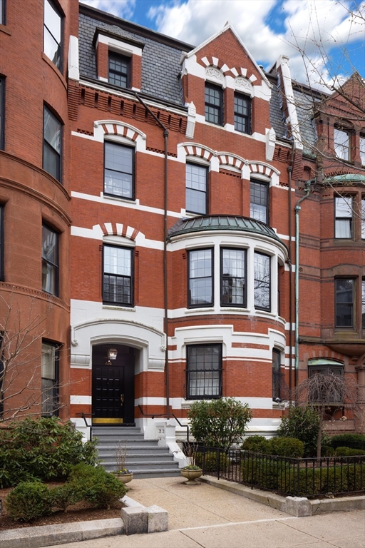 226 Marlborough St # 2