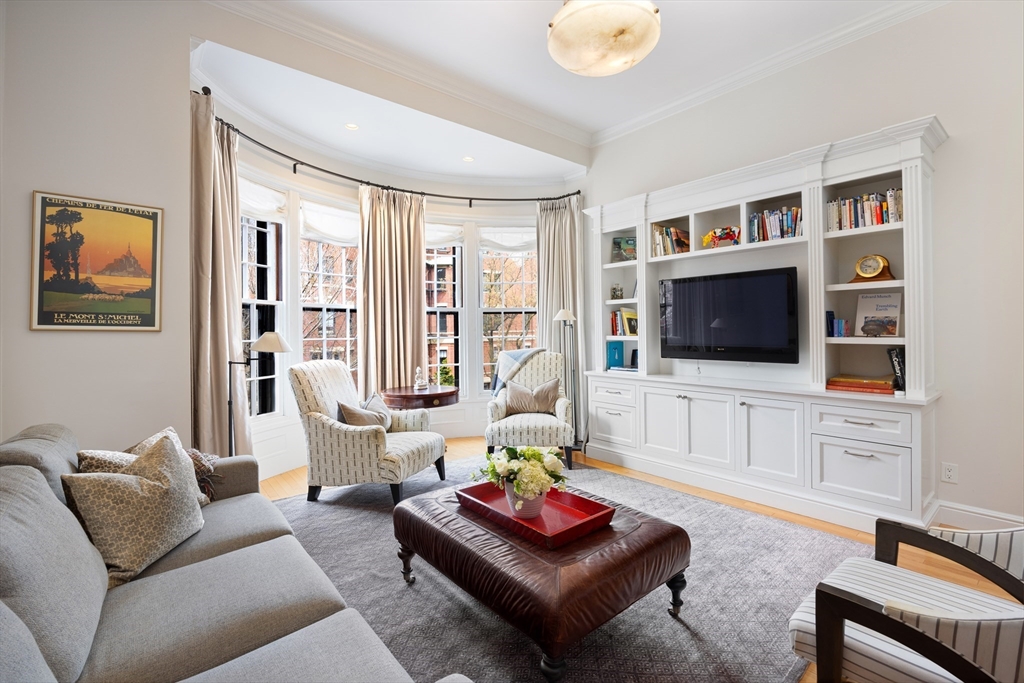 226 Marlborough St # 2