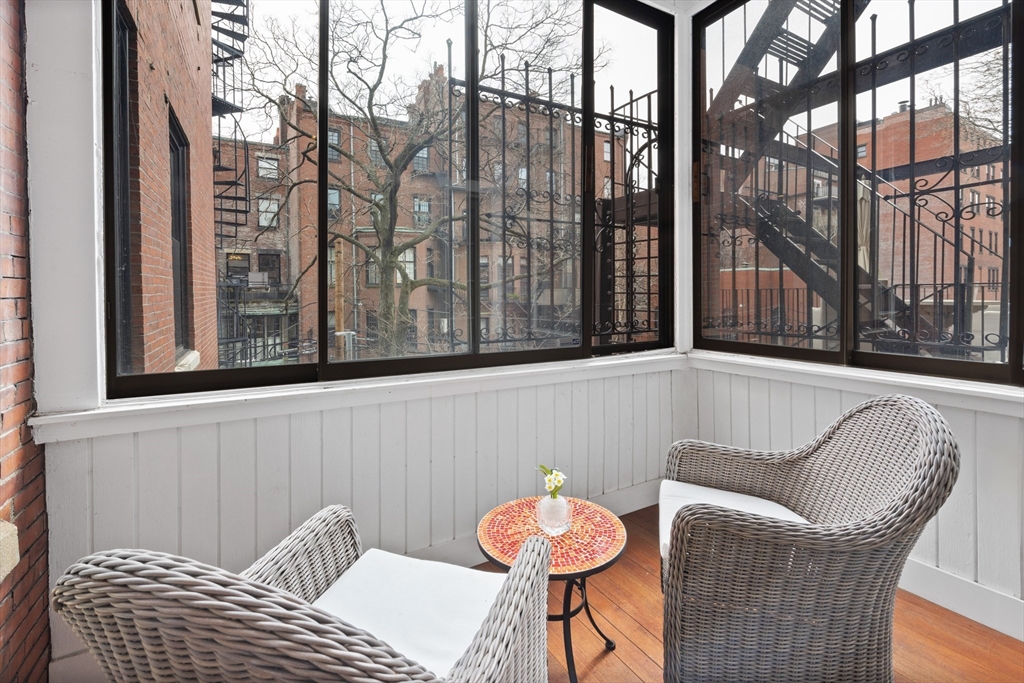 226 Marlborough St # 2