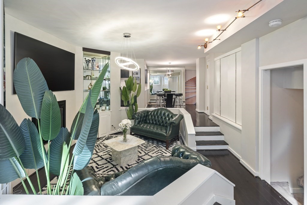 244 Beacon Street # 1C