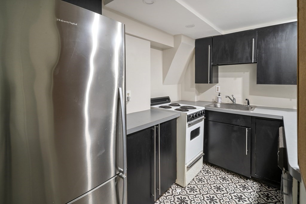244 Beacon Street # 1C