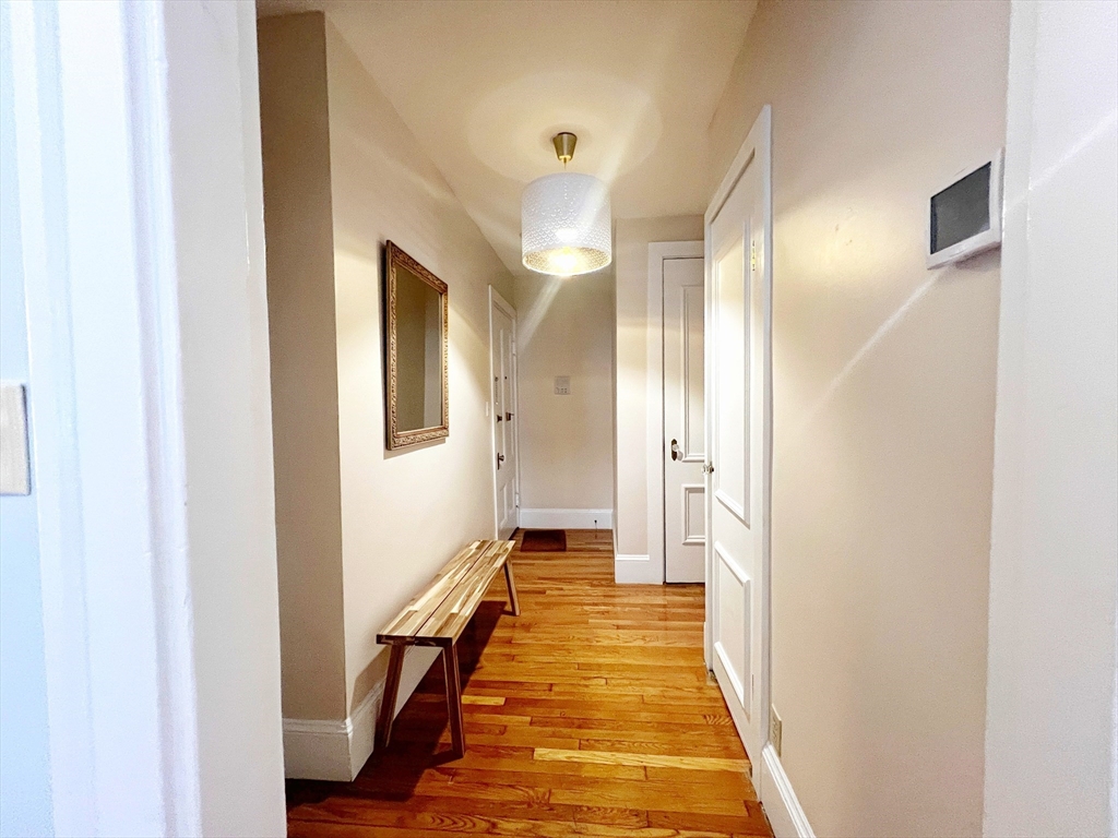 86 Commonwealth Avenue # 2R