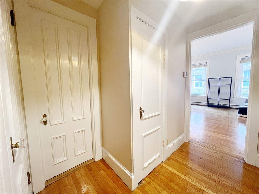 86 Commonwealth Avenue # 2R