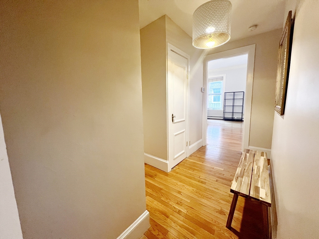 86 Commonwealth Avenue # 2R