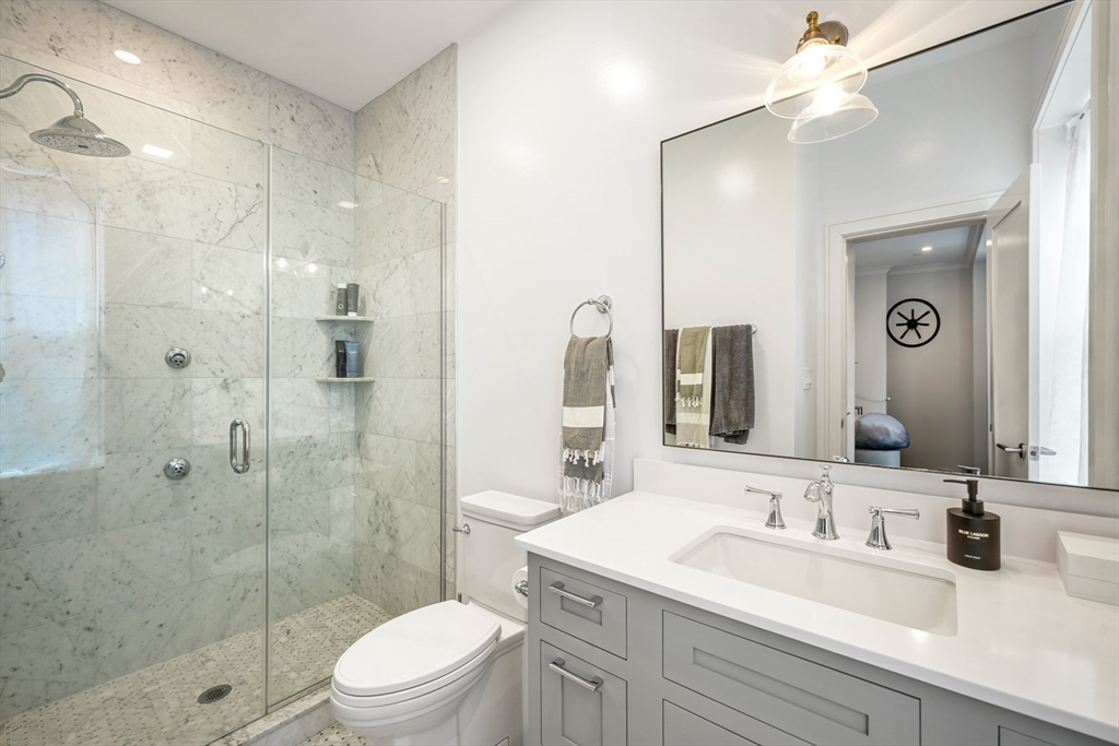 11 Exeter Street # 7