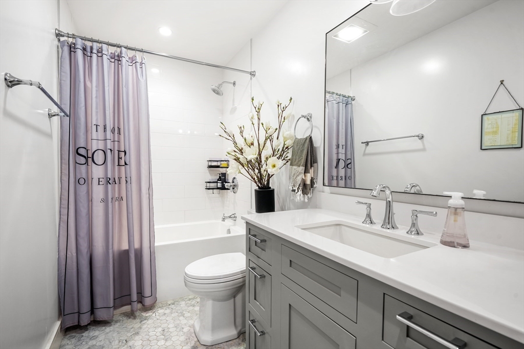 11 Exeter Street # 7