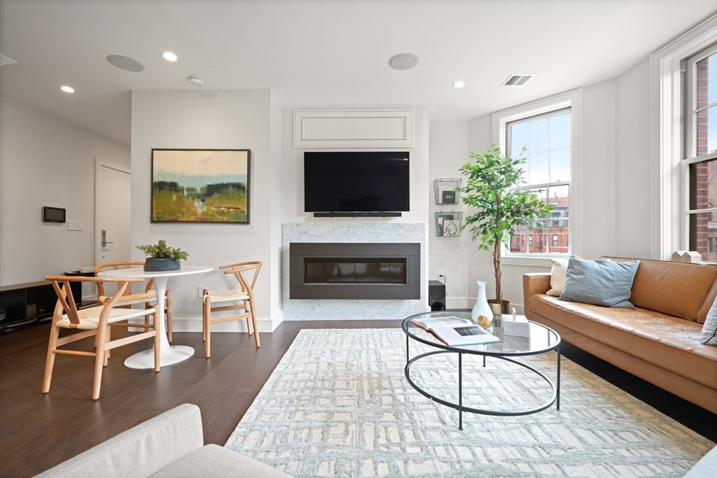 11 Exeter Street # 7