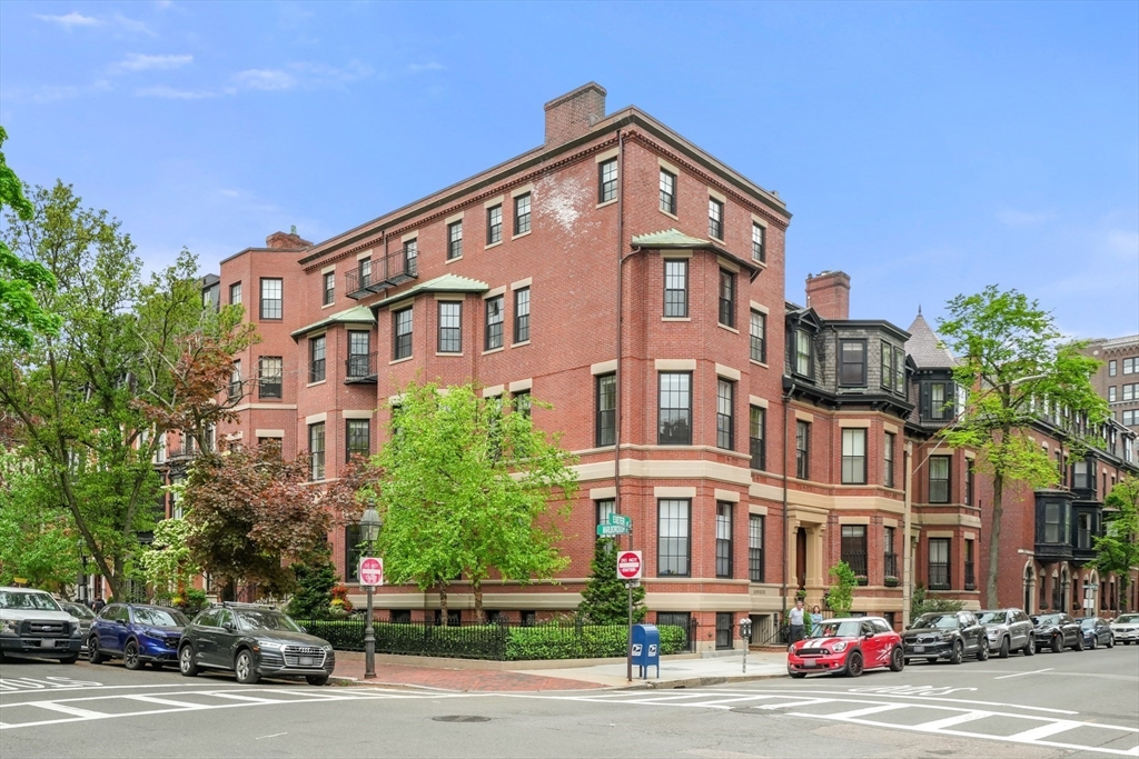 11 Exeter Street # 7