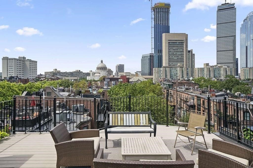 533 Columbus Ave # 10