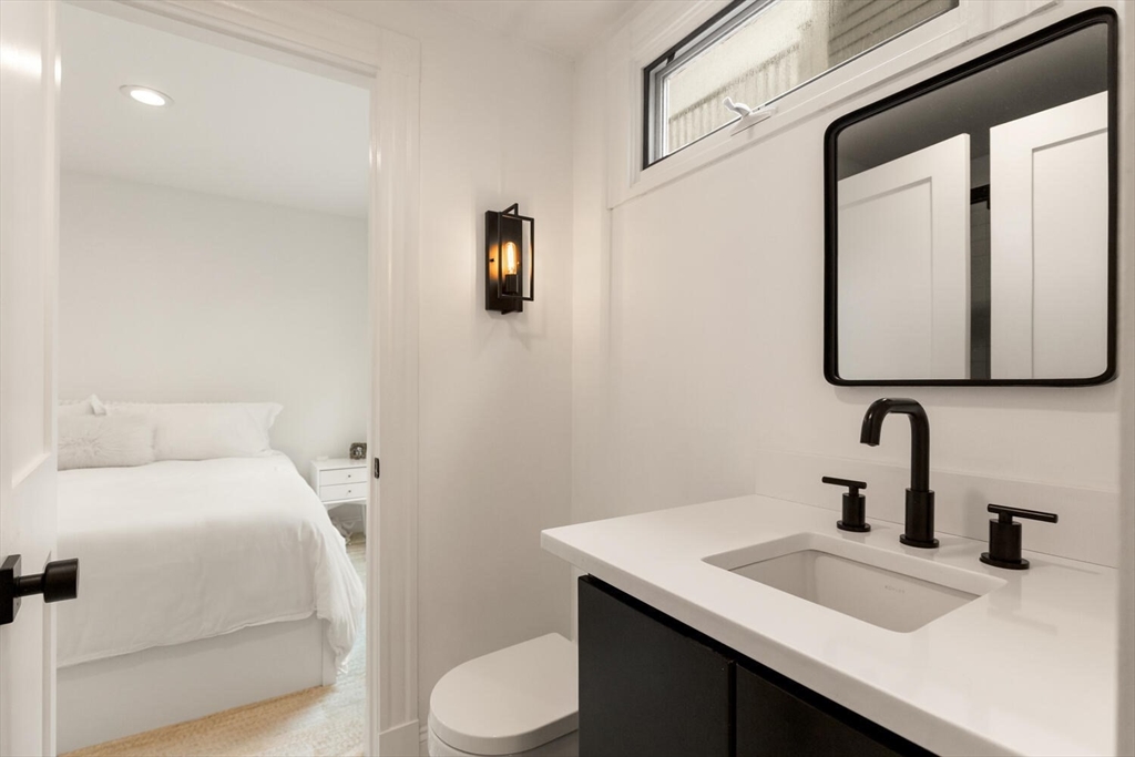 39 Mt Vernon St. # 2