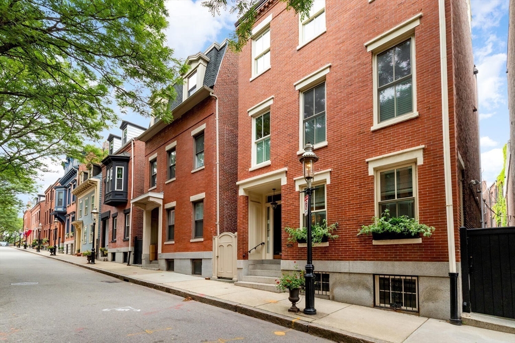 39 Mt Vernon St. # 2