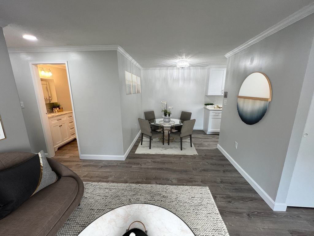 5 Silver Hill Ln # 4