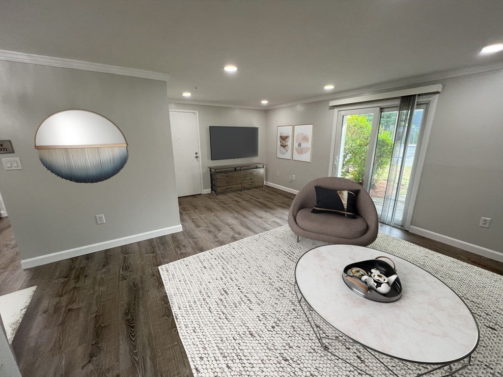 5 Silver Hill Ln # 4