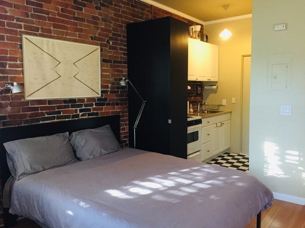17 Cazenove St # 302