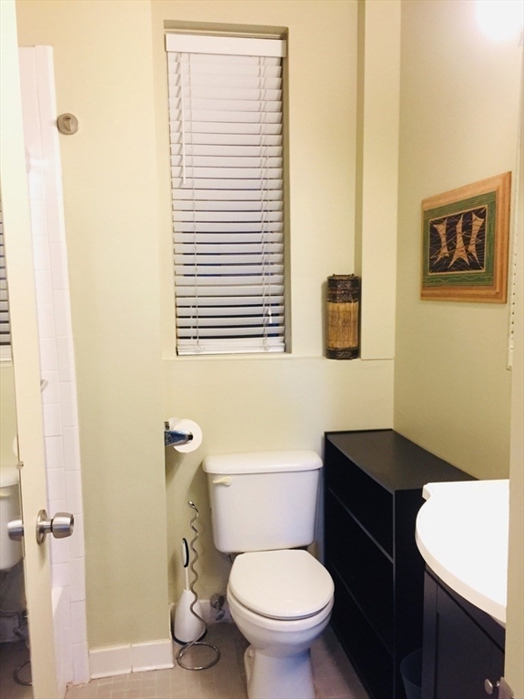 17 Cazenove St # 302