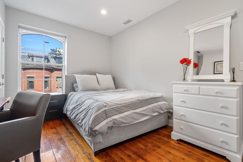 26 Dwight St # 2