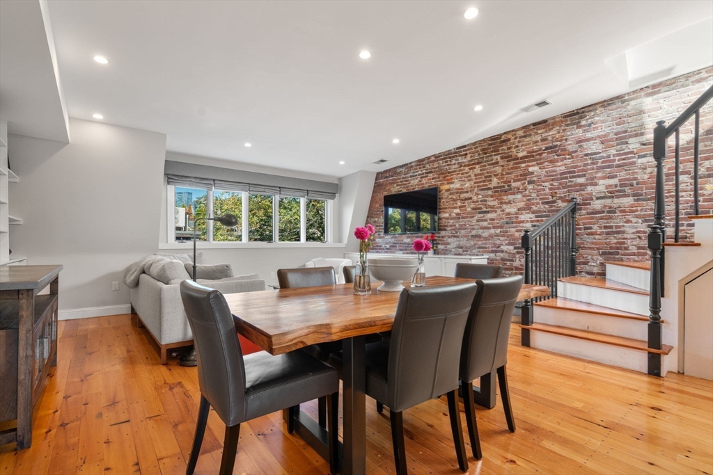 26 Dwight St # 2