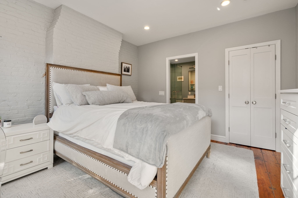 26 Dwight St # 2