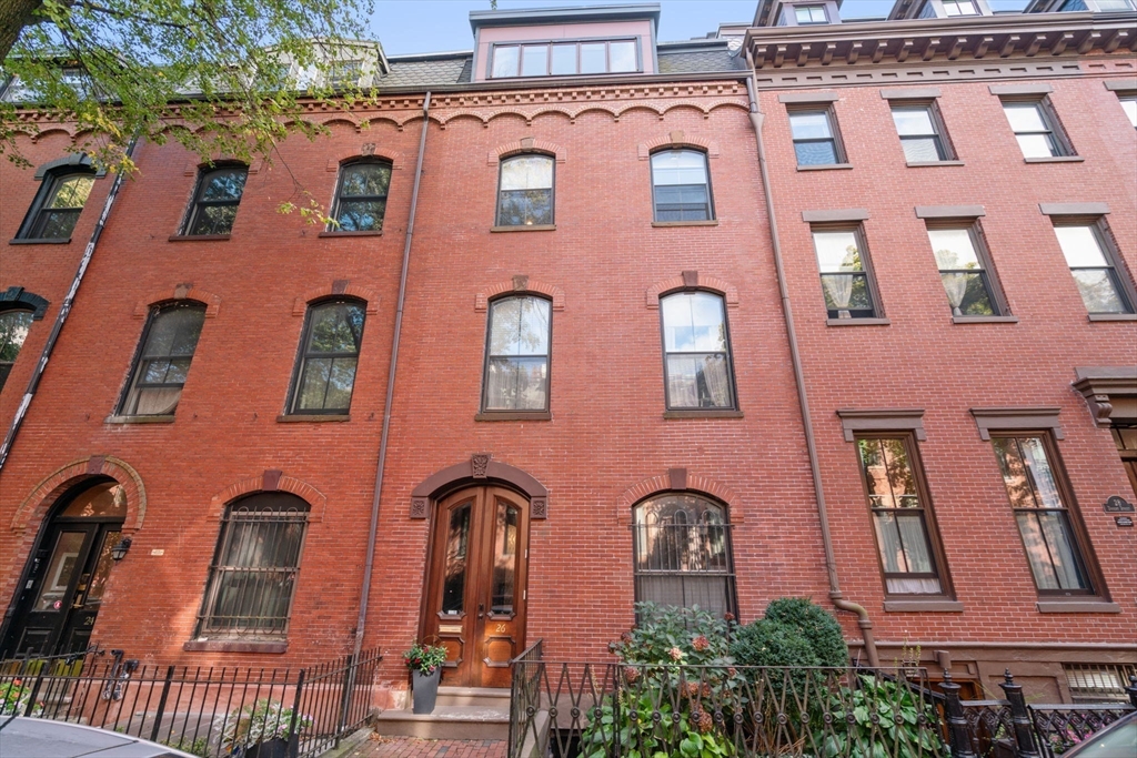 26 Dwight St # 2