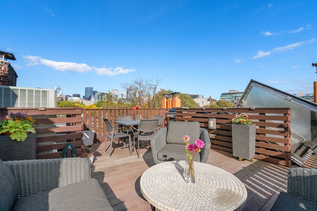 26 Dwight St # 2