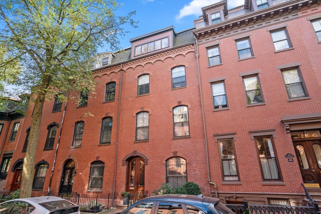 26 Dwight St # 2