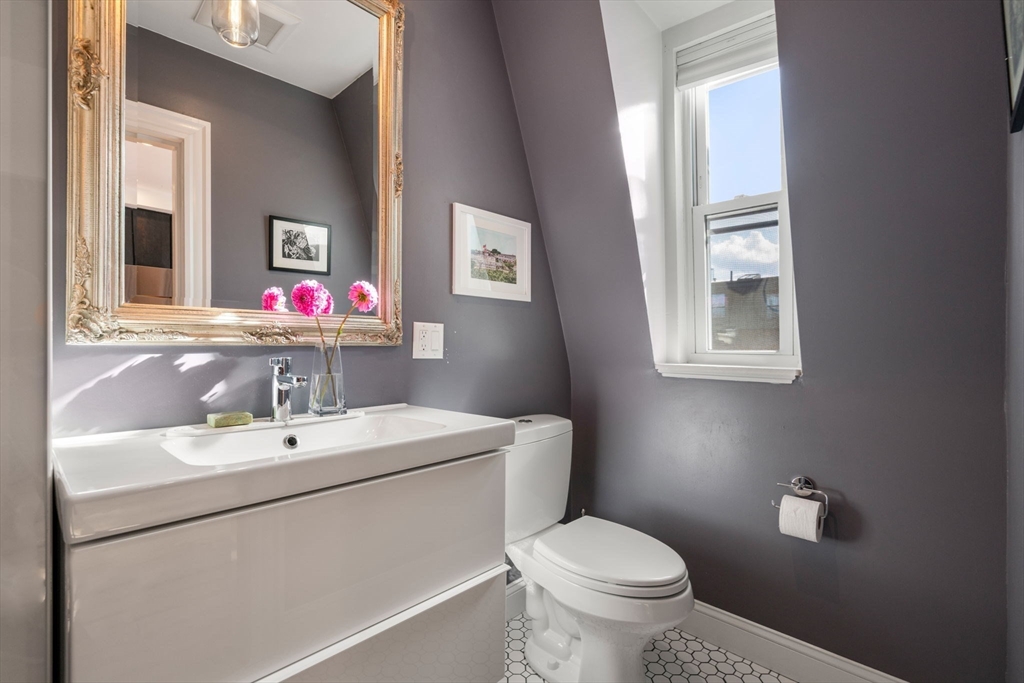 26 Dwight St # 2