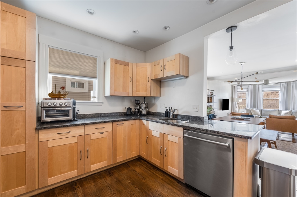 78 Forest Hills St # 1