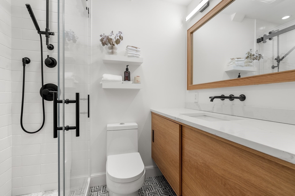 12 Cumberland Street # 4 Unit: 12-4