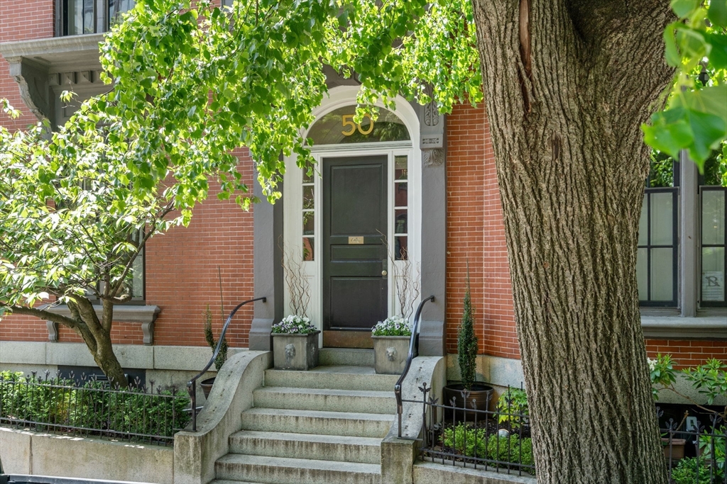 50 Monument Square # 5