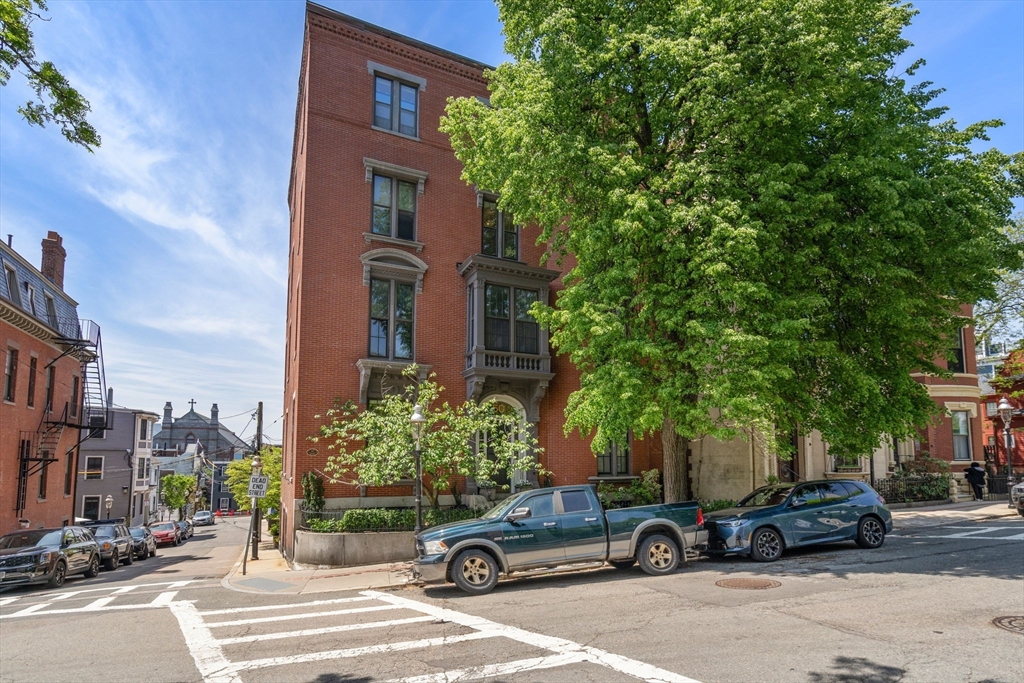 50 Monument Square # 5