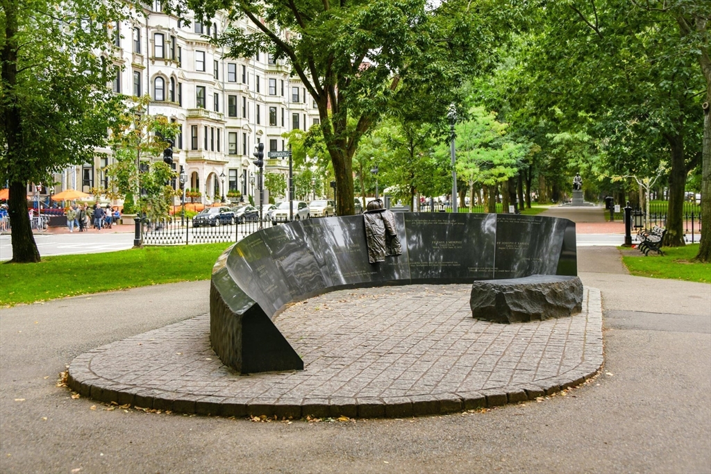 125 Commonwealth Avenue