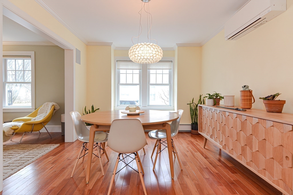 8 Damien Rd