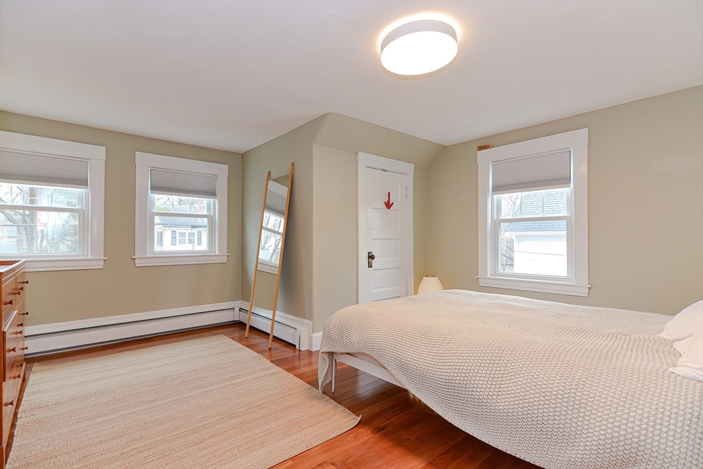 8 Damien Rd
