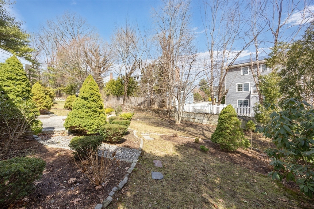 85 Dawson Dr