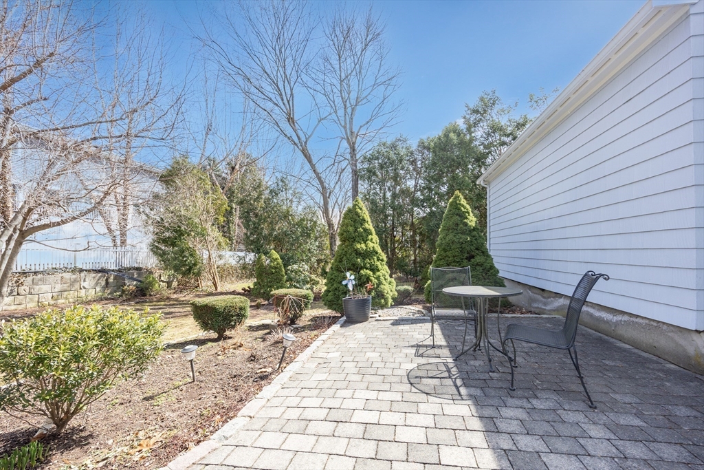 85 Dawson Dr