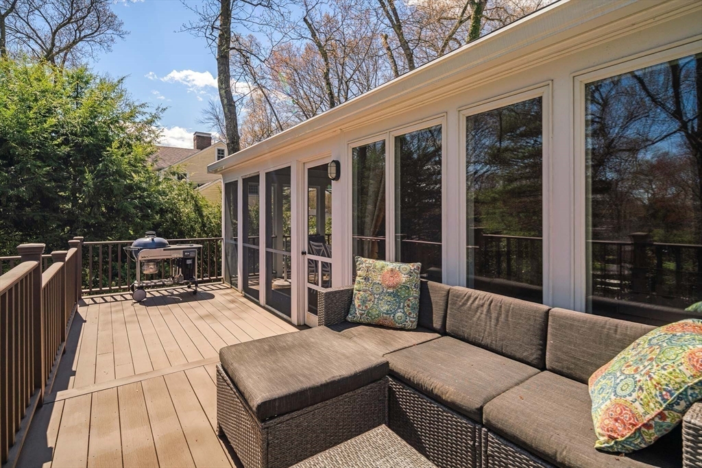 22 Standish Rd