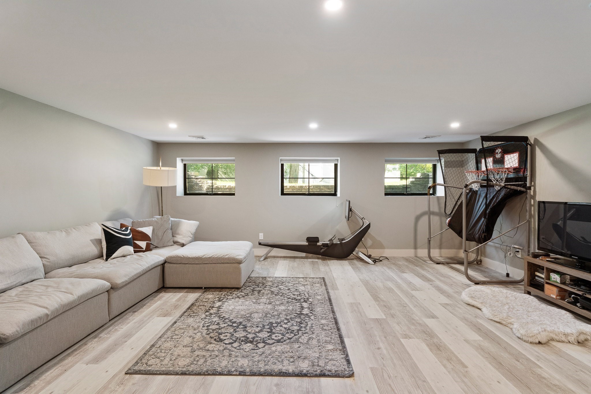32 Lantern Ln