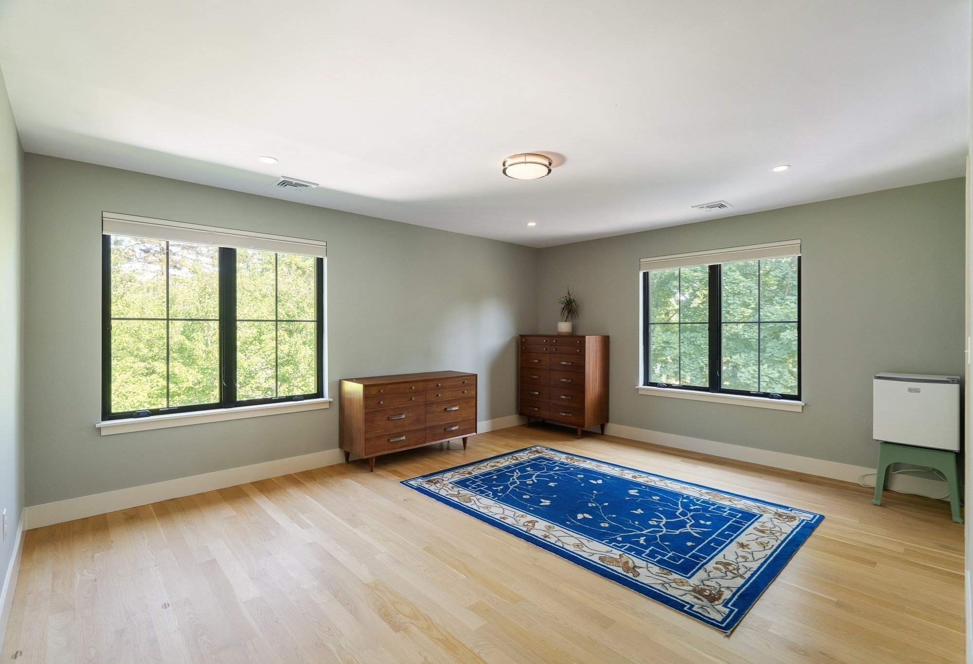 32 Lantern Ln