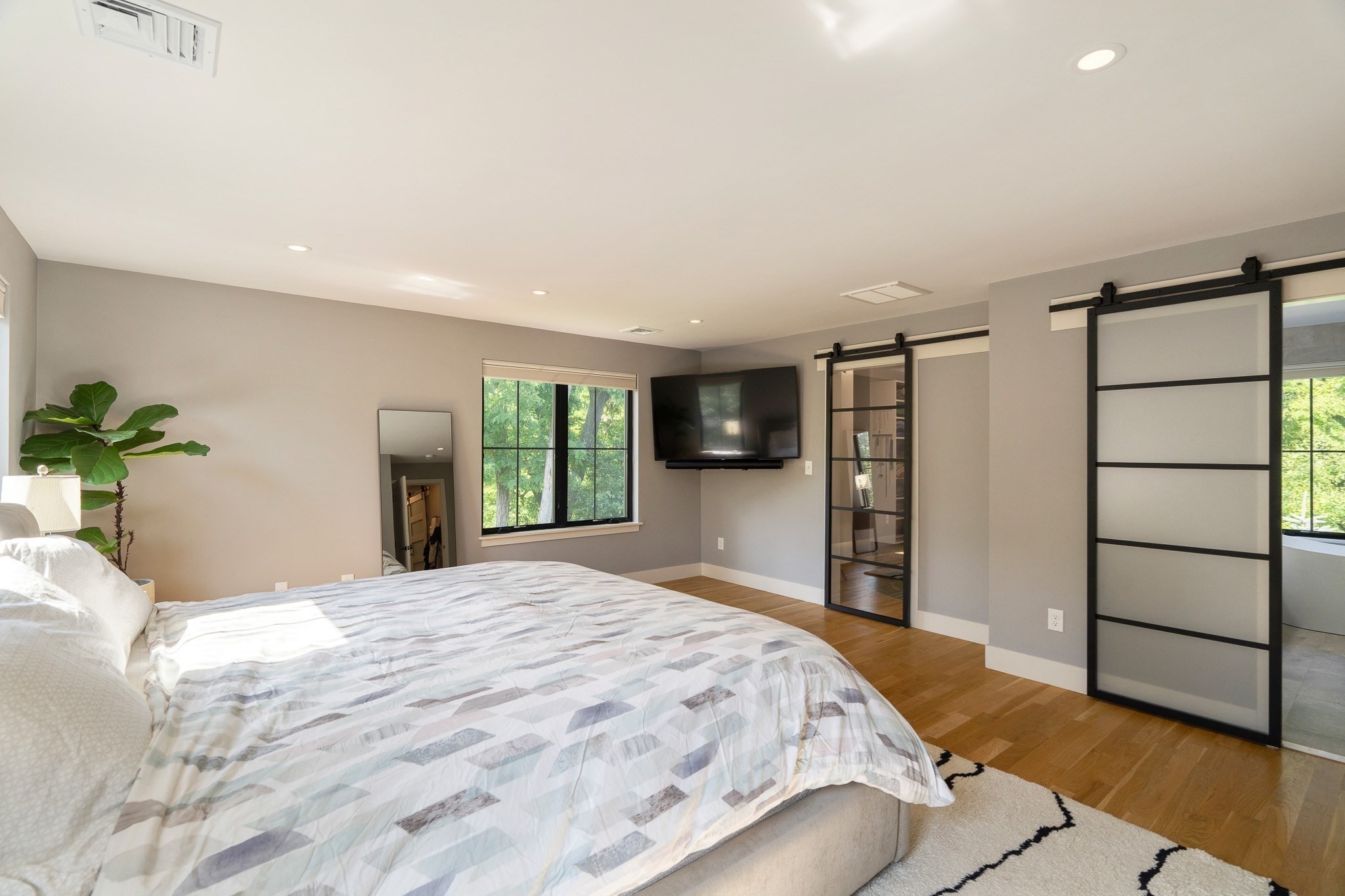 32 Lantern Ln