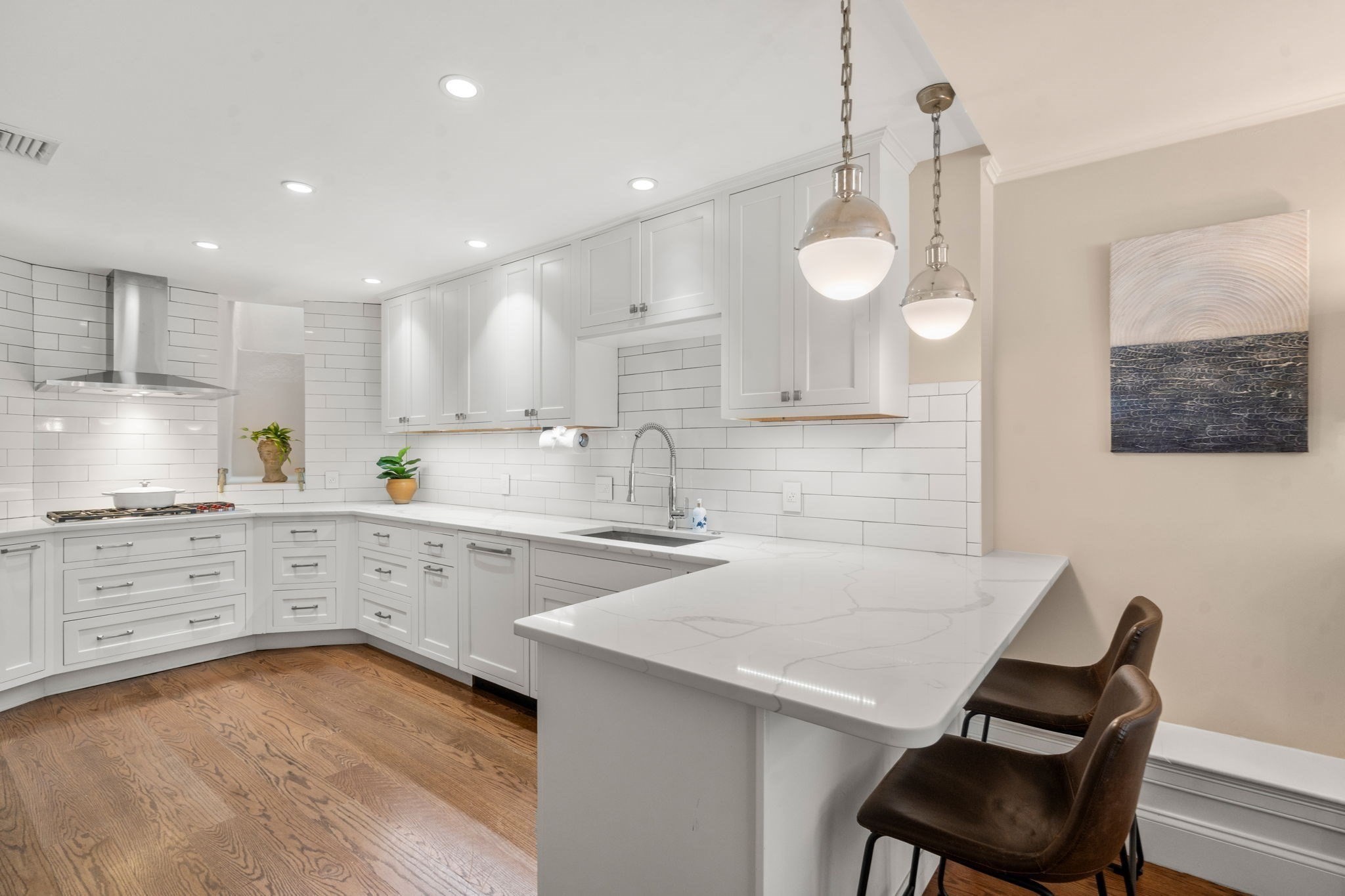 38 Rutland Sq # 1