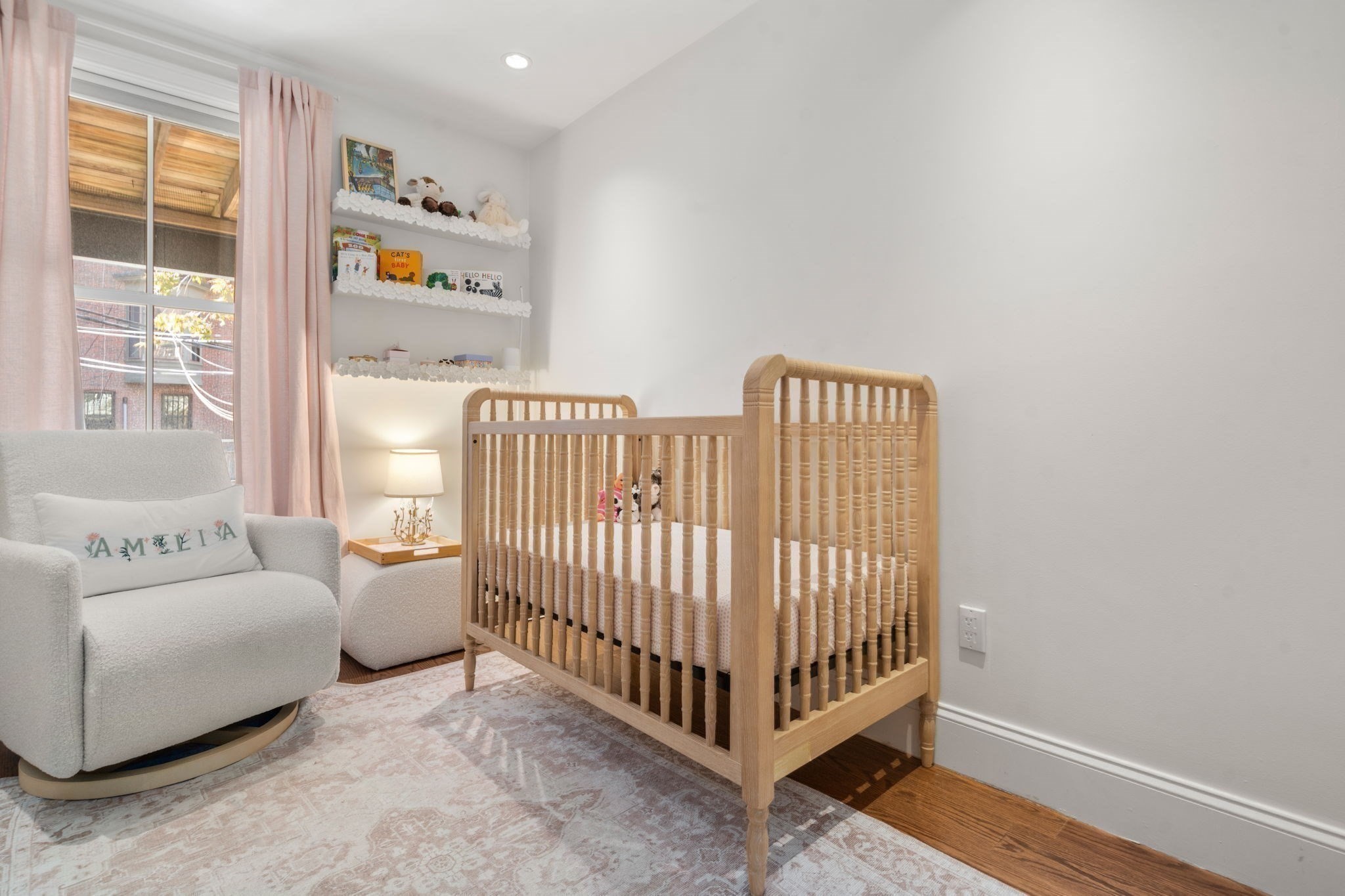 38 Rutland Sq # 1