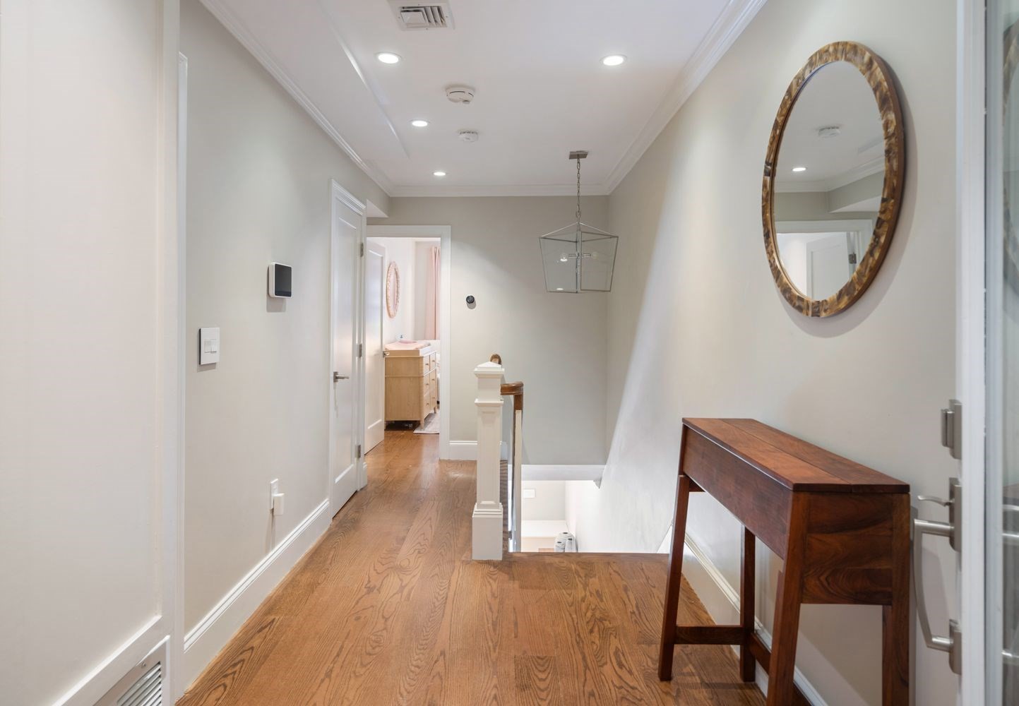 38 Rutland Sq # 1