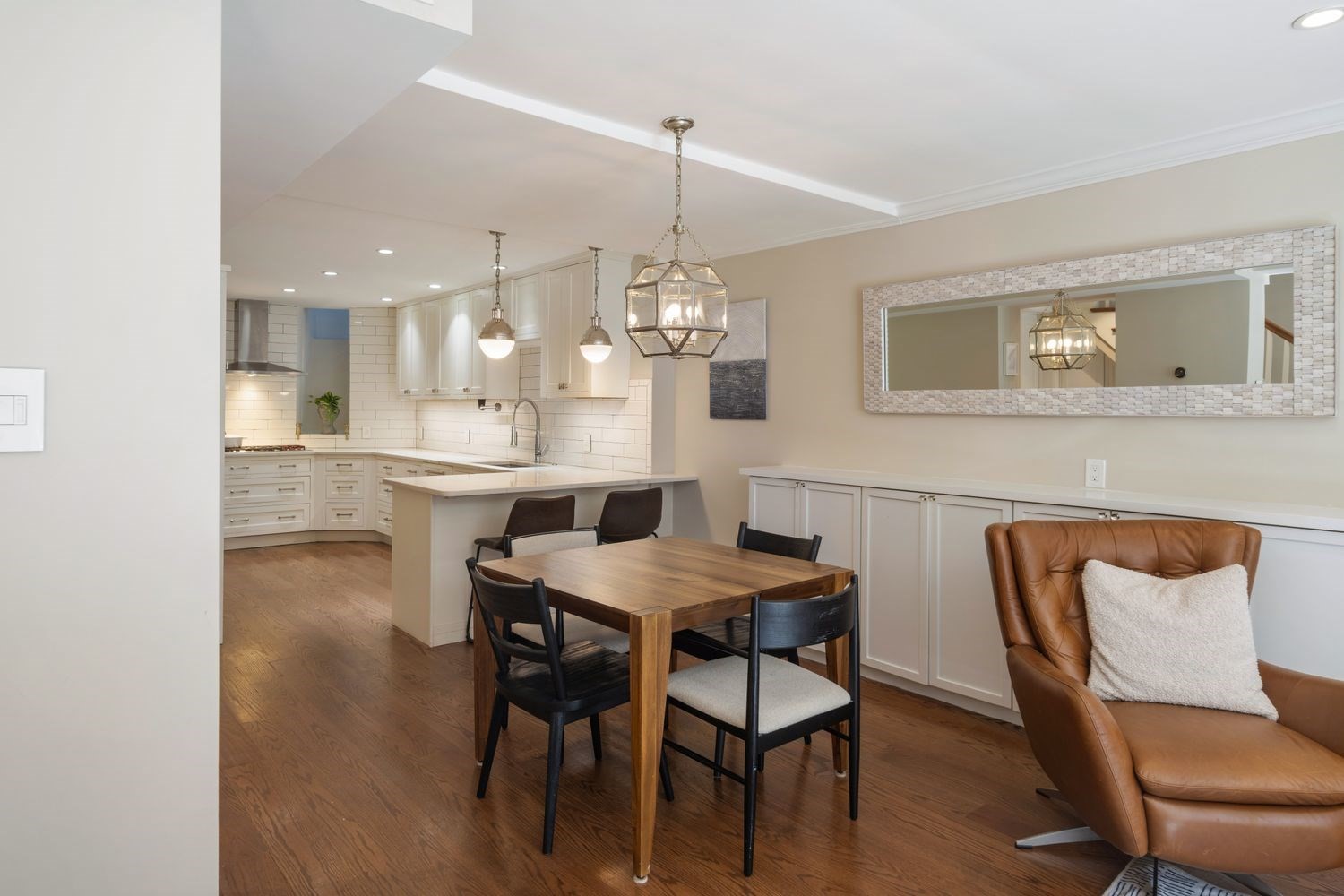 38 Rutland Sq # 1