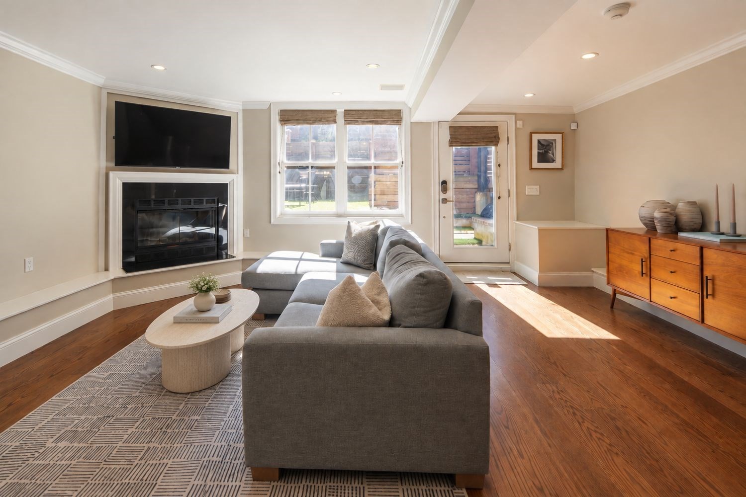 38 Rutland Sq # 1