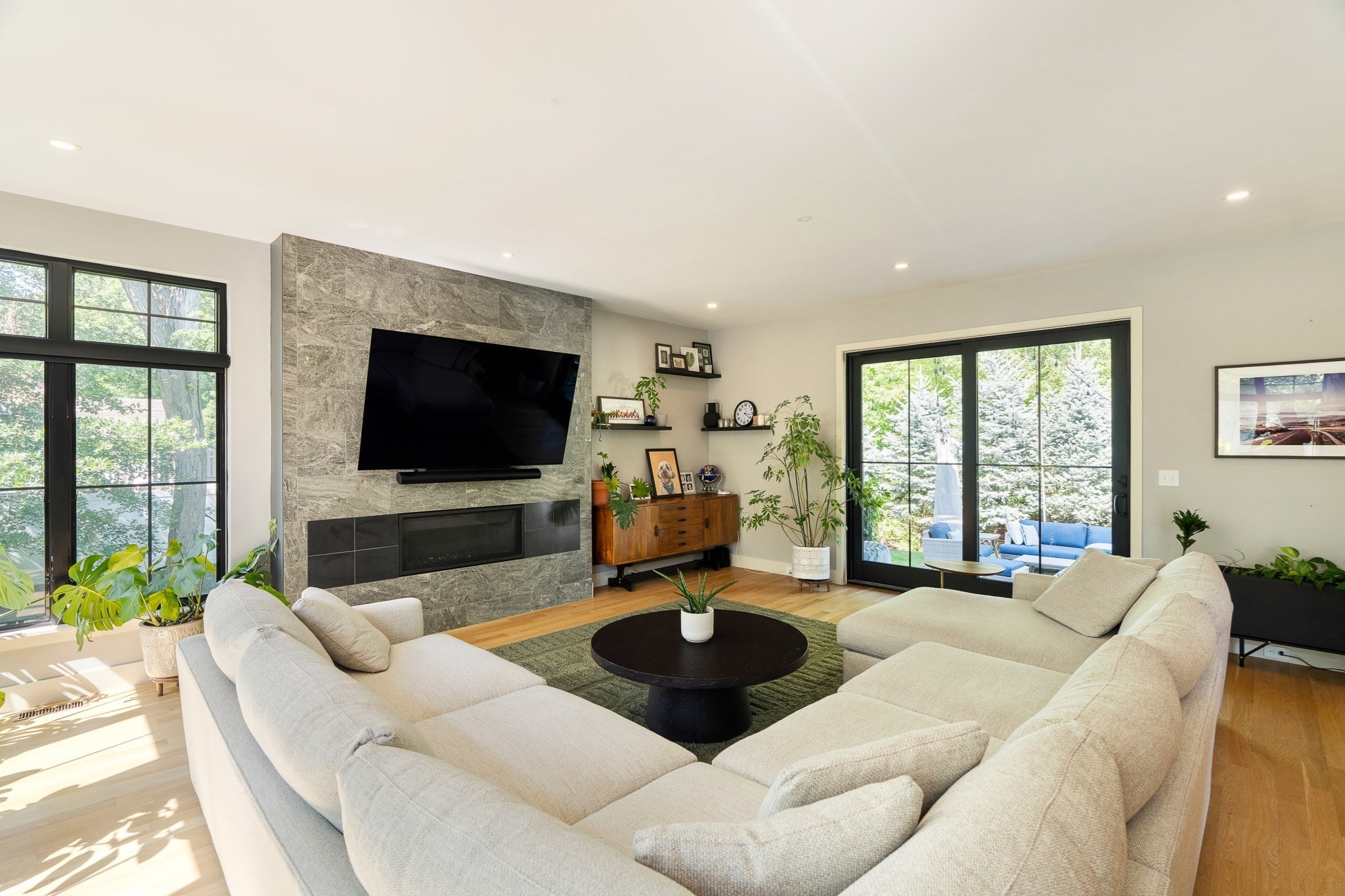 32 Lantern Ln